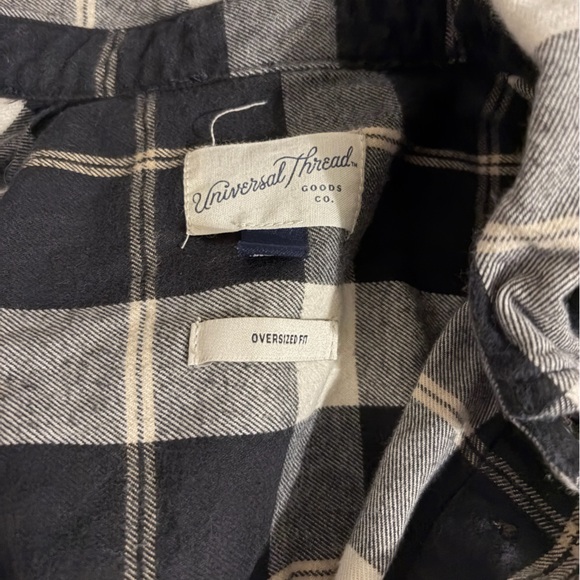 Universal thread Flannel - Picture 2 of 3